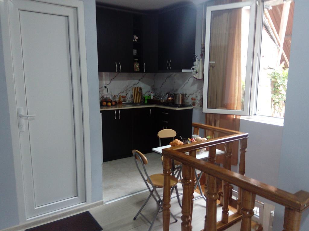 Tbilisi Downtown Guest House Ngoại thất bức ảnh